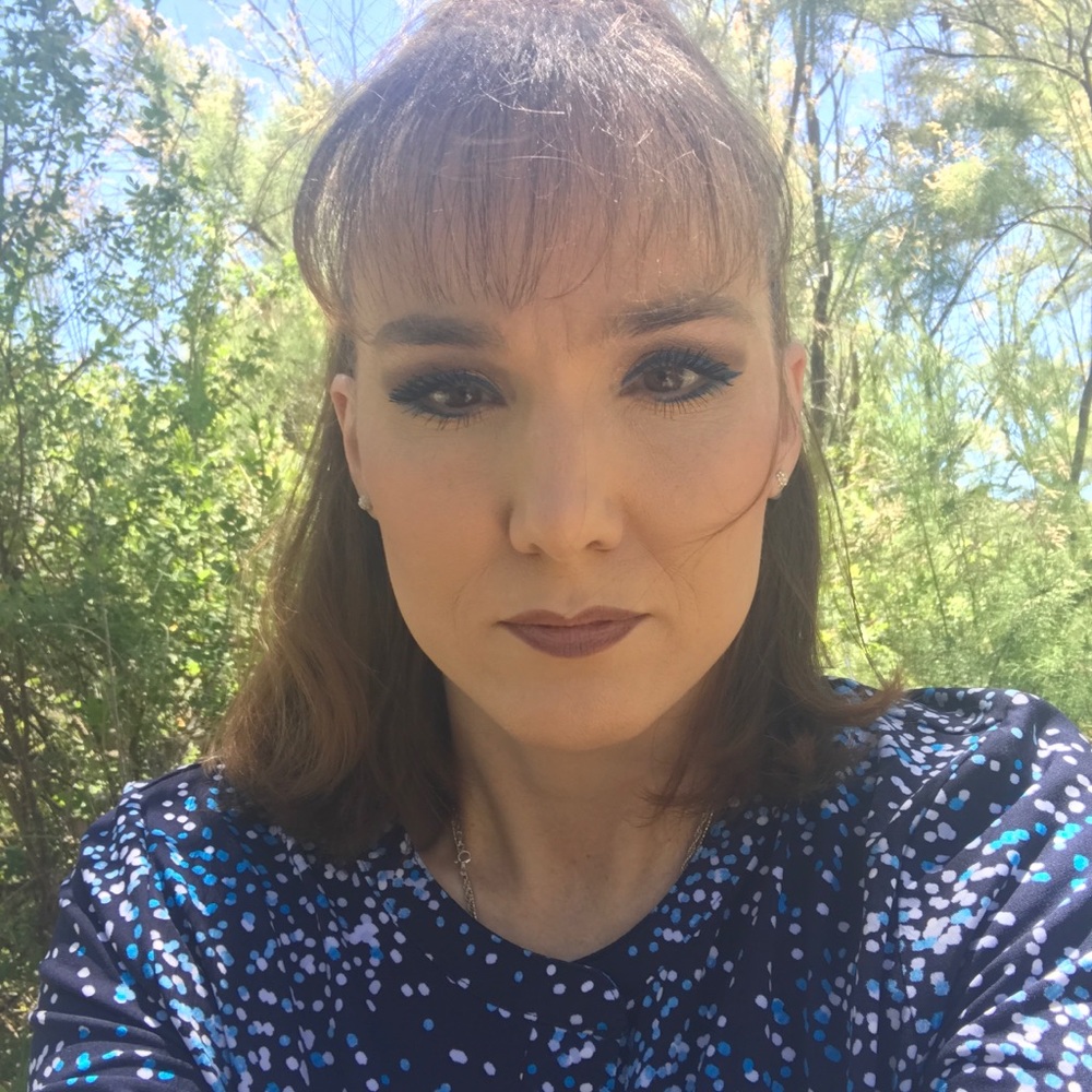 Meet your Posher, Traci